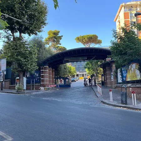 F Via Sementini Gæstehus *